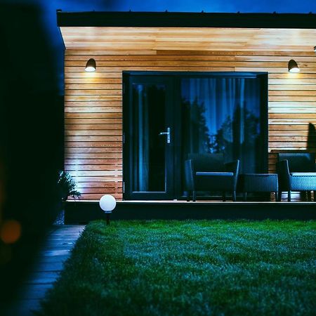 Kub House Lägenhet Bacău Exteriör bild